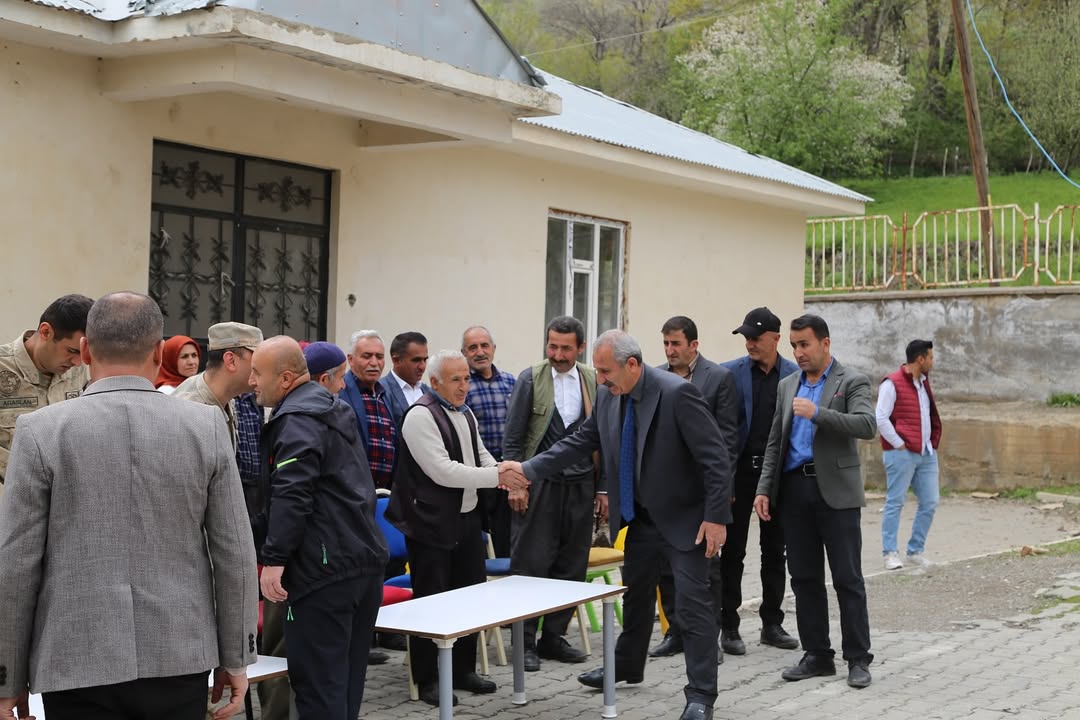 Bağlarbaşı Mahallemizin Derebaşı İlköğretim Okulu’nun düzenlediği 23 Nisan Ulusal Egemenlik ve Çocuk Bayramı programına katılmanın mutluluğunu yaşadık